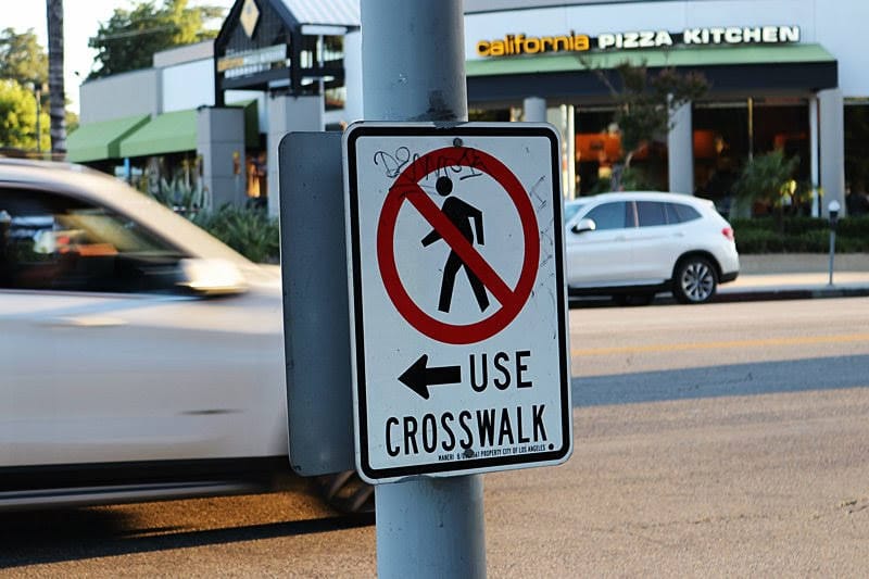 4.18 San Antonio, TX – Pedestrian Killed in Crash on E Loop 1604 S